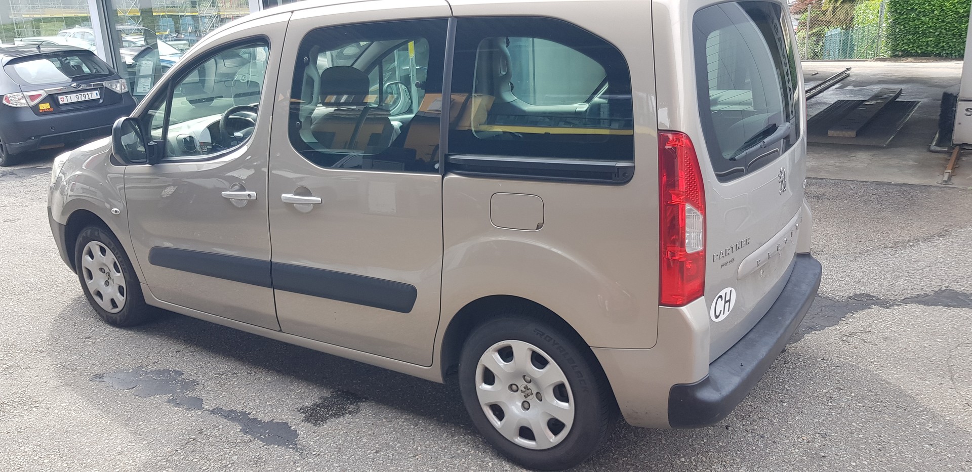 PEUGEOT E-PARTNER-image-4