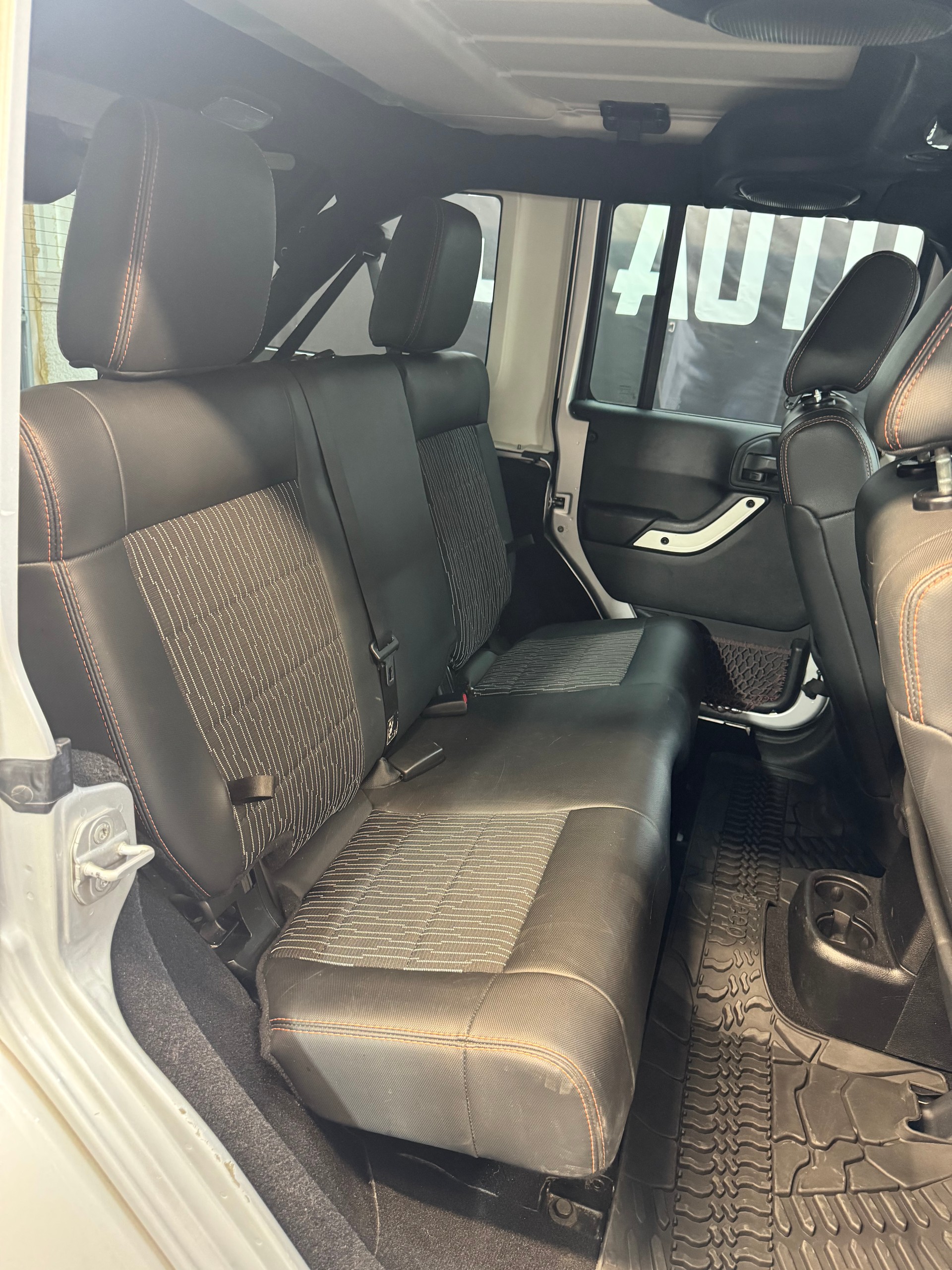JEEP Wrangler 3.6 Unlimited Arctic Automatic-image-7