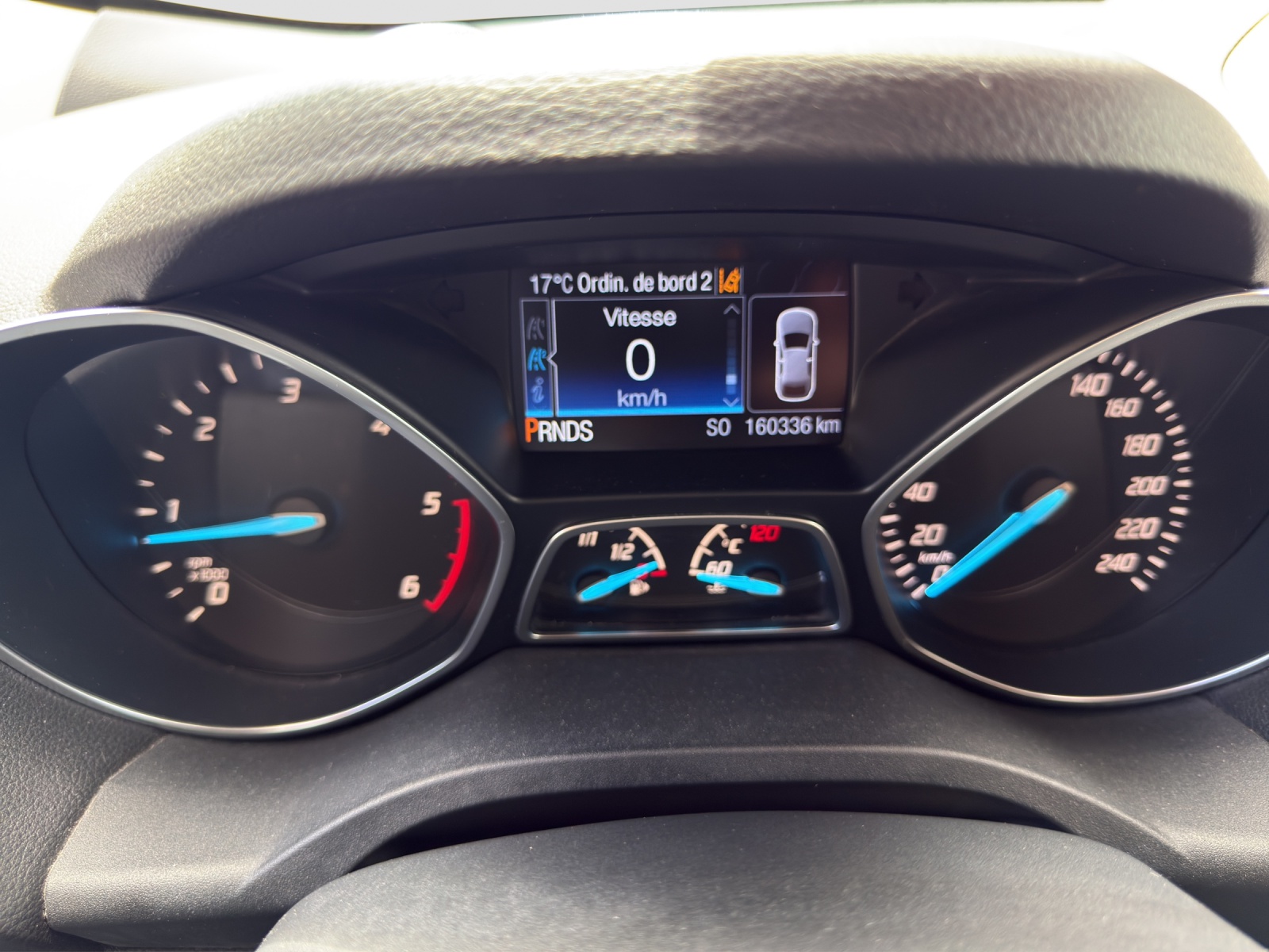 FORD Kuga 2.0 TDCi Titanium 4WD PowerShift-image-14