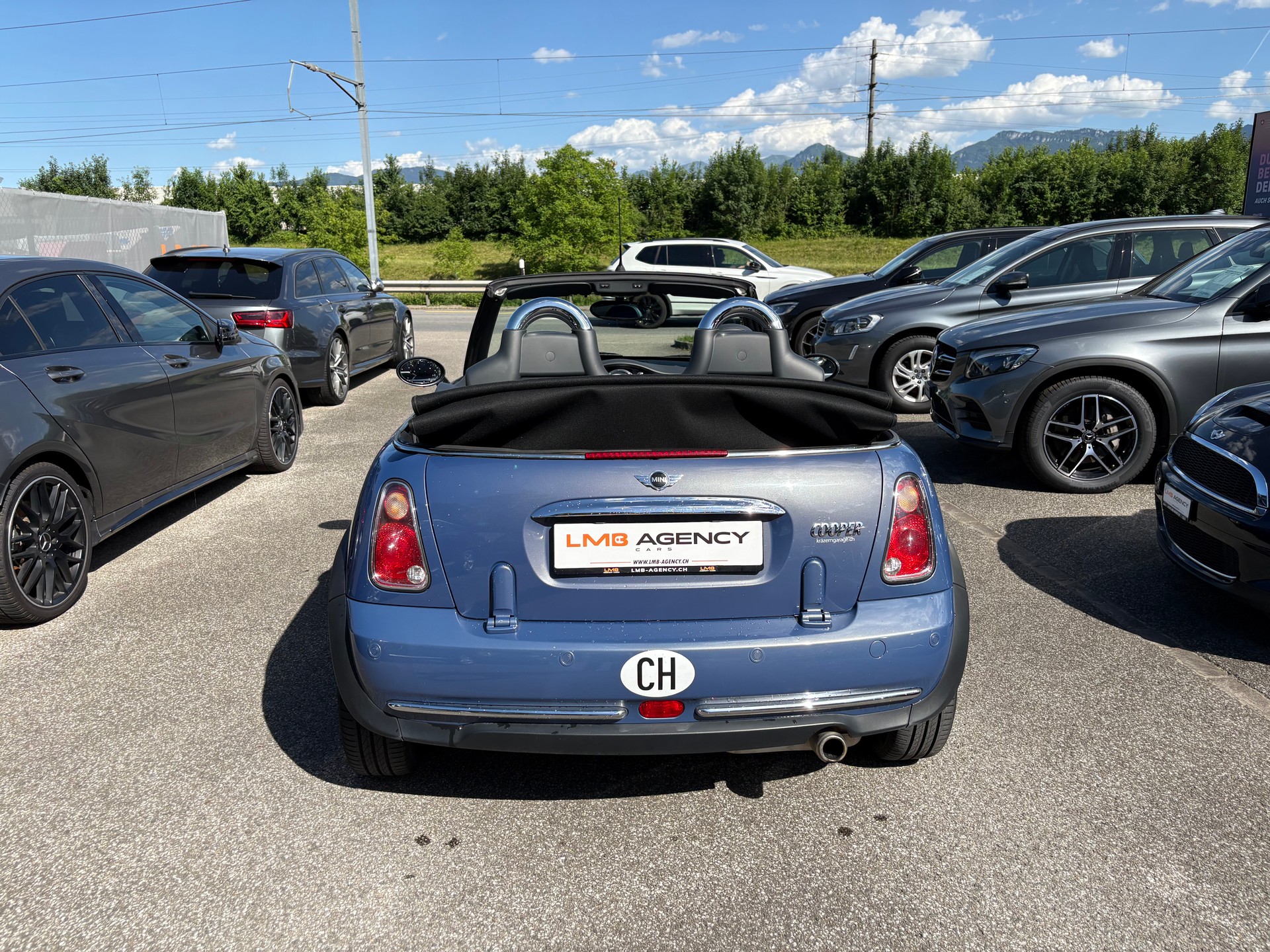 MINI Cooper Cabriolet-image-6