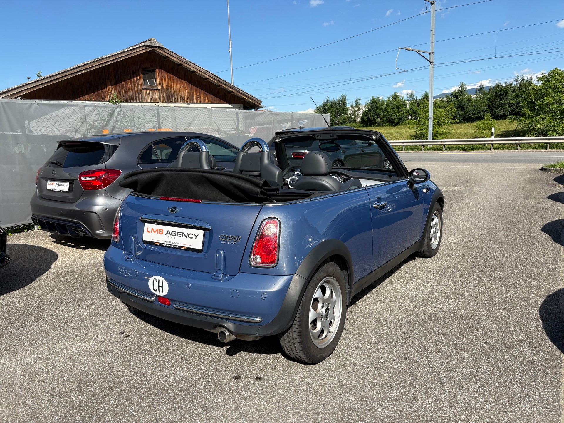 MINI Cooper Cabriolet-image-7