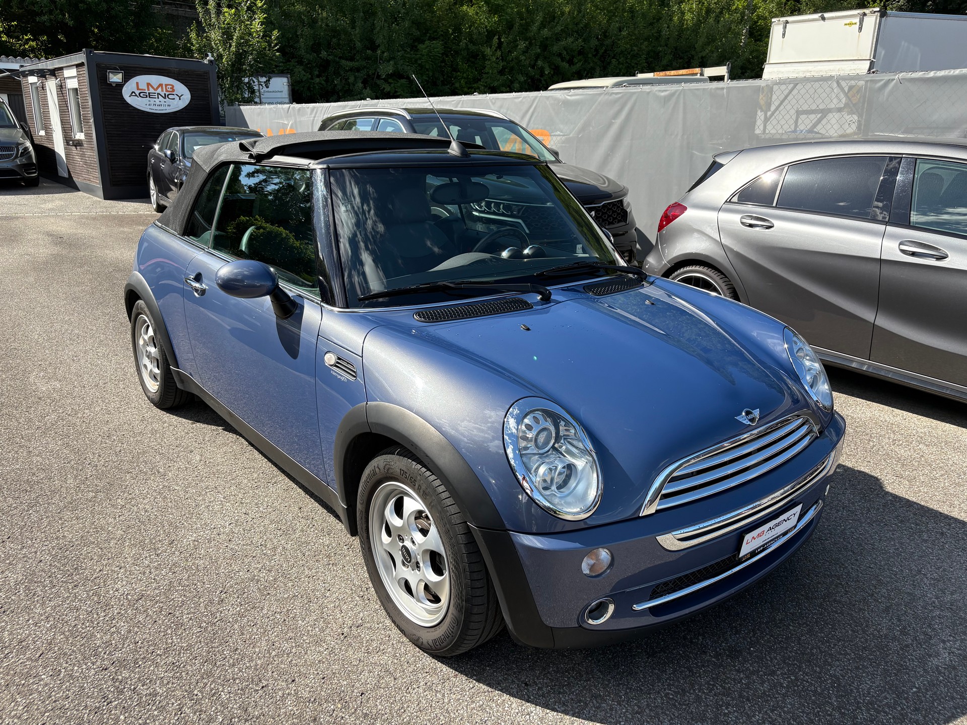 MINI Cooper Cabriolet-image-3