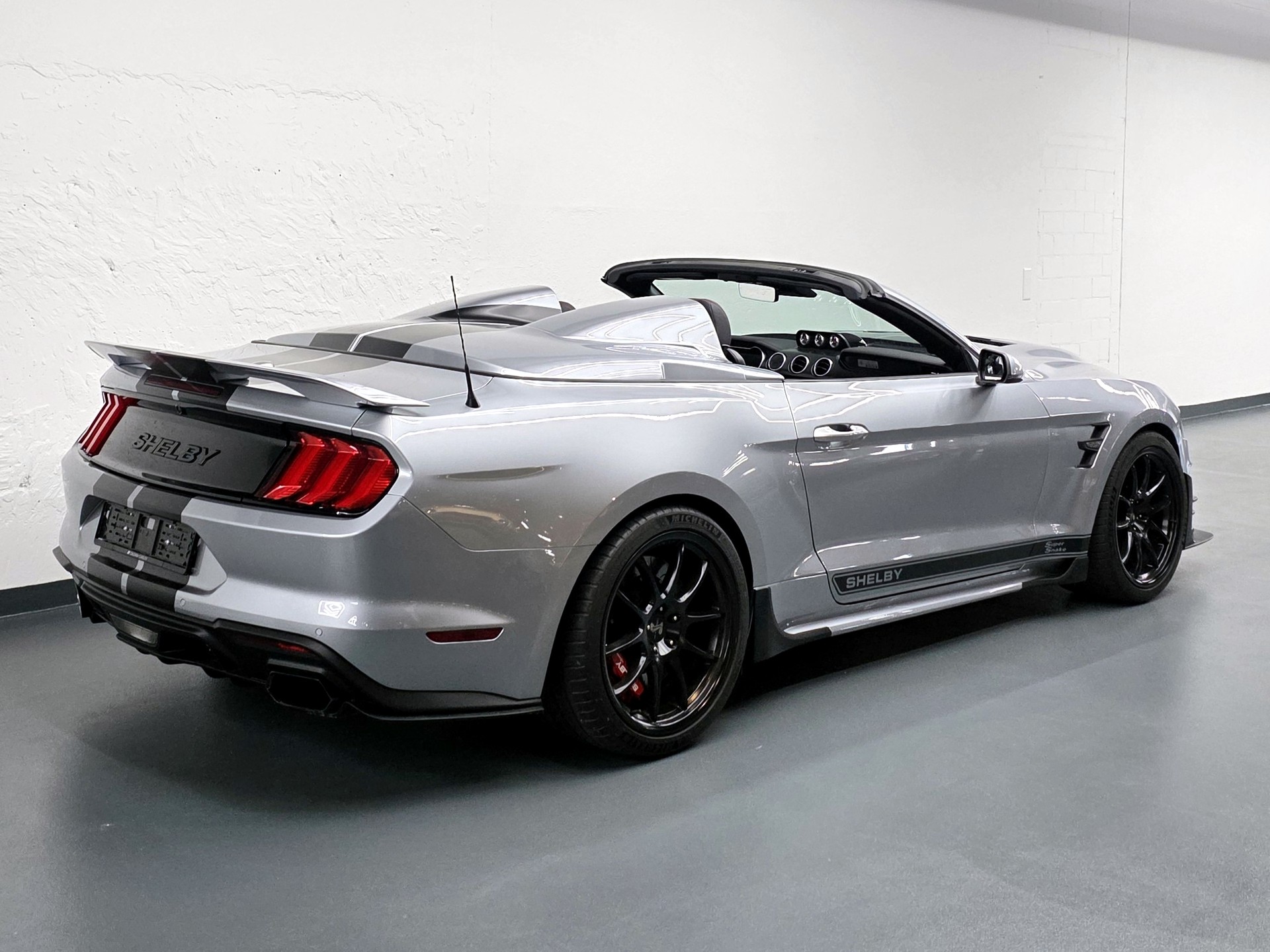 FORD Mustang Shelby Super Snake Speedster-image-2