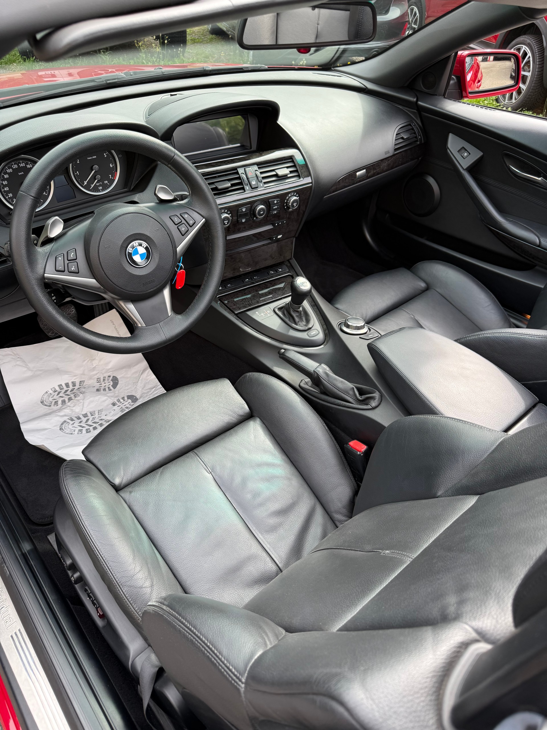BMW 650i Cabrio-image-5