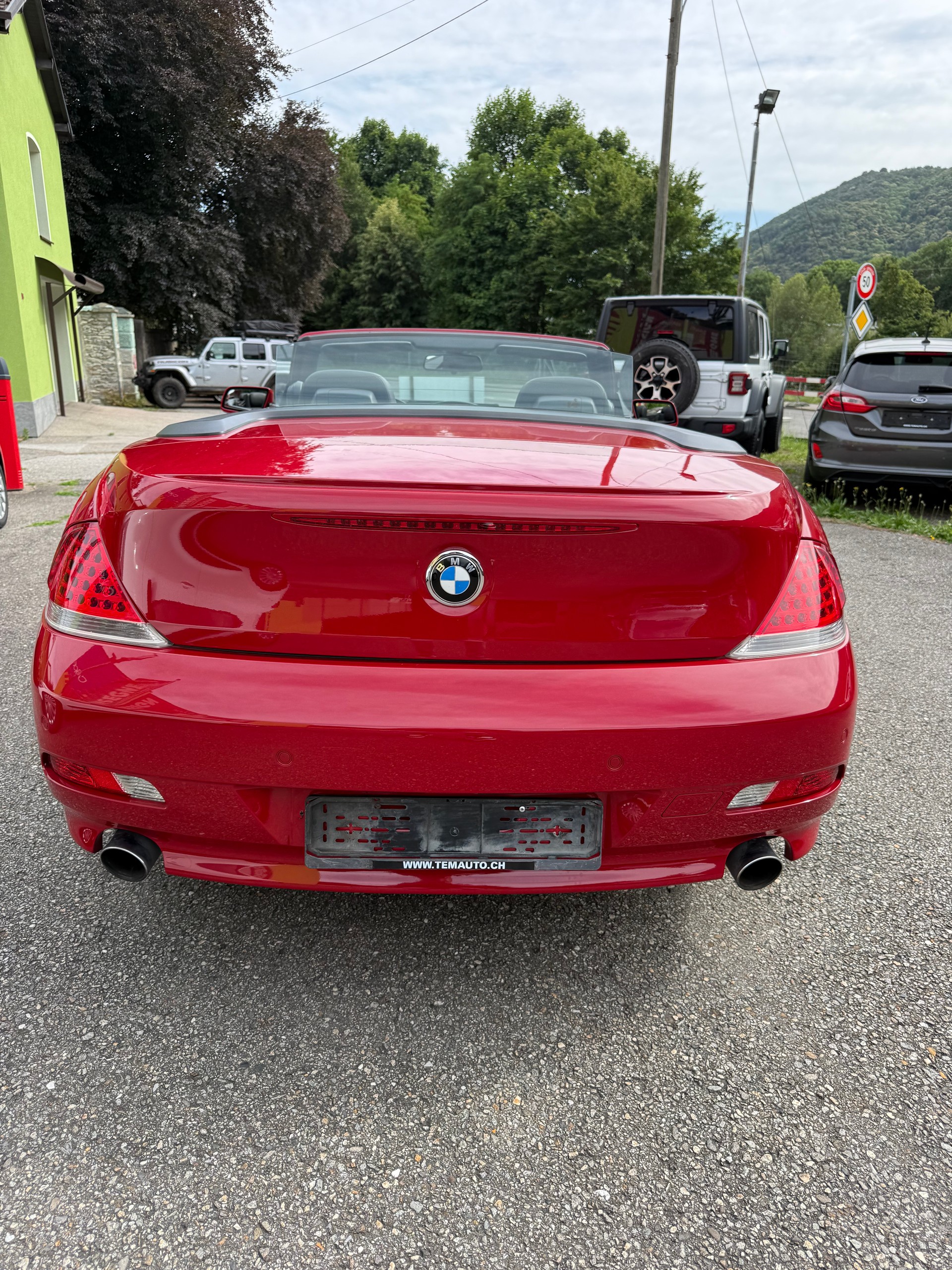 BMW 650i Cabrio-image-3