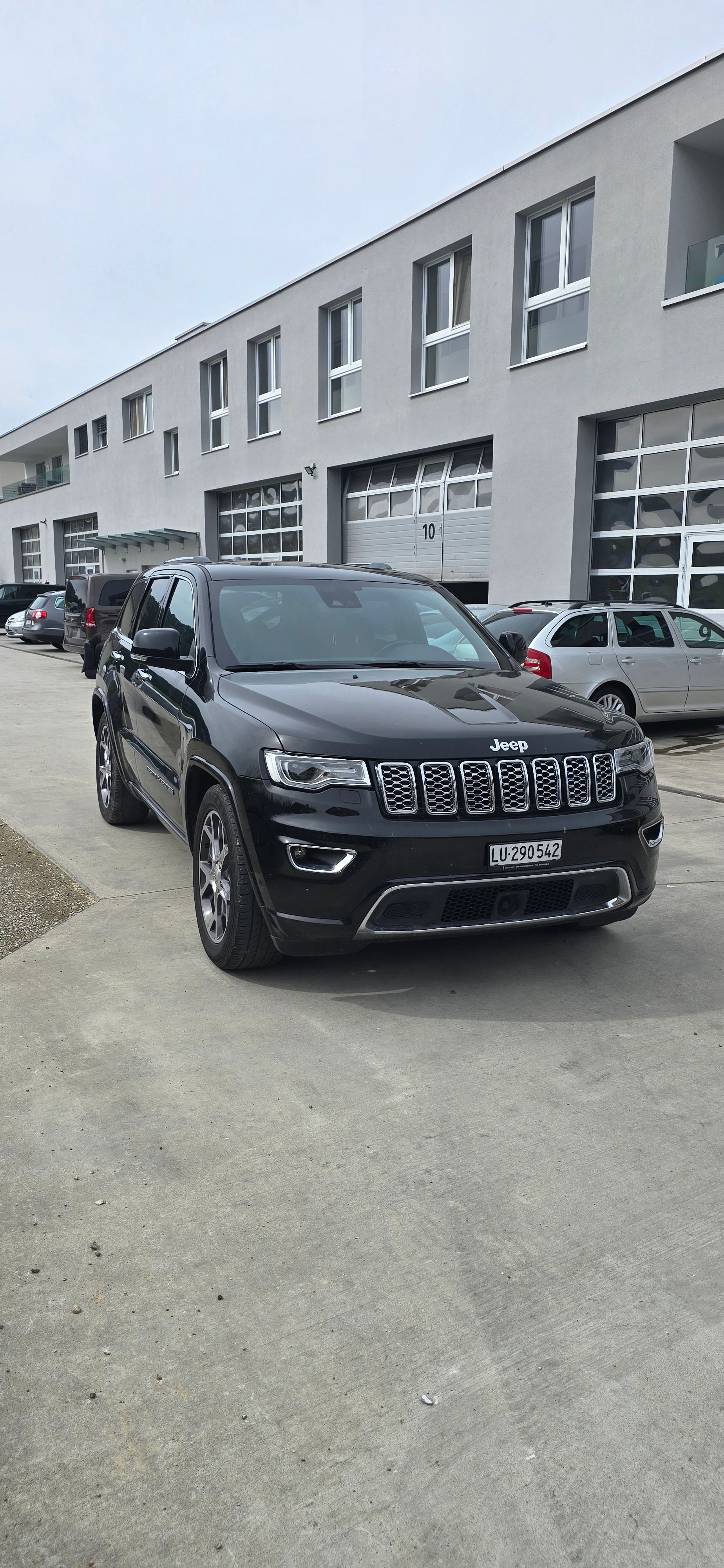 JEEP 3.0 CRD 250 Overland-image-1