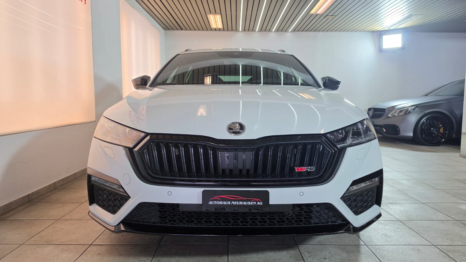 SKODA Octavia Combi 2.0 TSI DSG RS, Top Zustand, Schweizer Fahrzeug, Frisch ab MFK und Frisch ab Service, 8-FACH BEREIFT-image-1