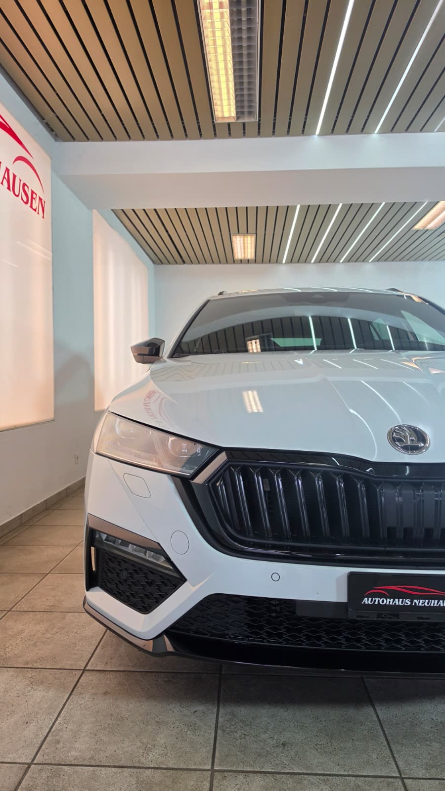 SKODA Octavia Combi 2.0 TSI DSG RS, Top Zustand, Schweizer Fahrzeug, Frisch ab MFK und Frisch ab Service, 8-FACH BEREIFT-image-3