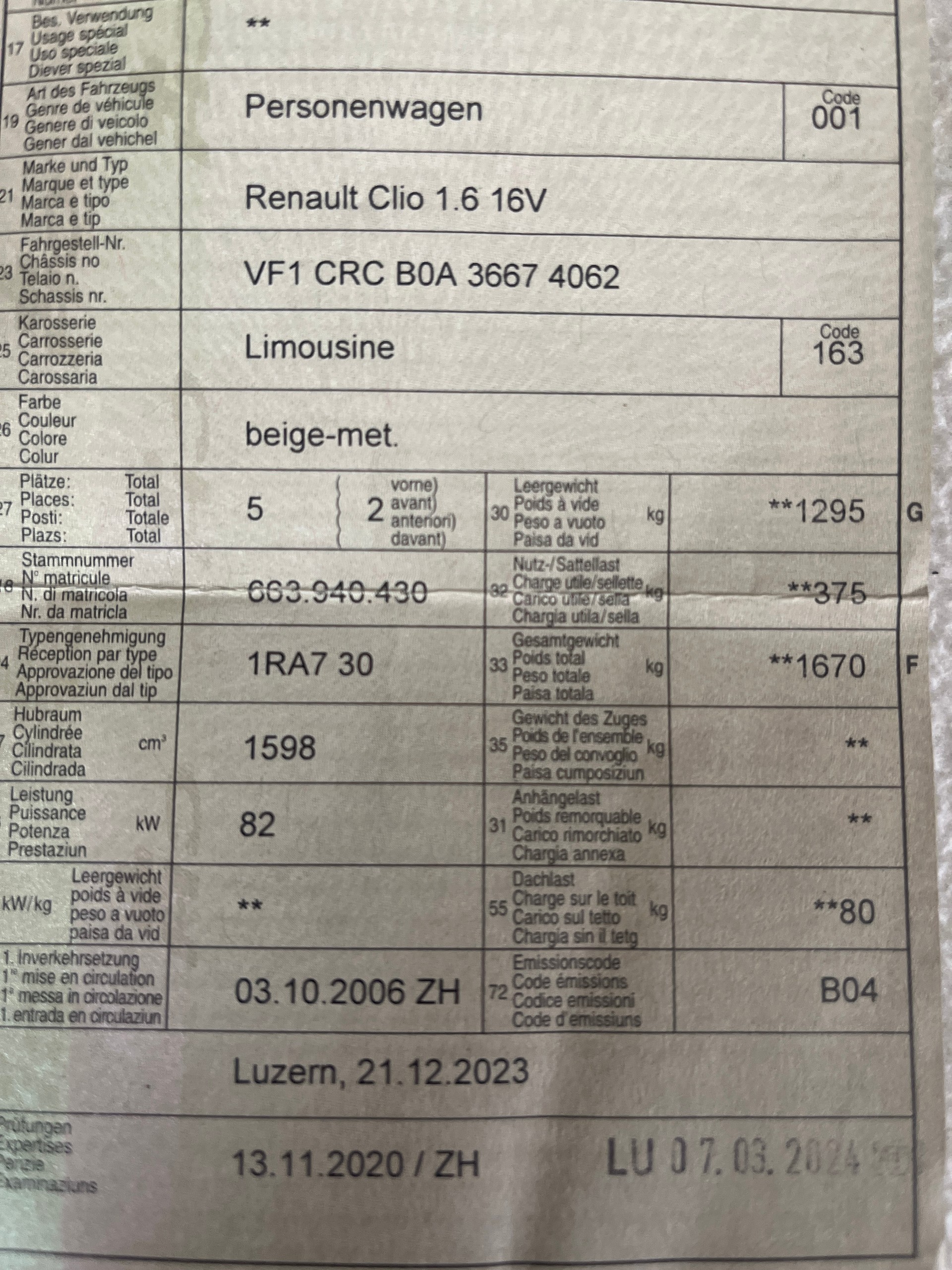 RENAULT Clio 1.6 16V Initiale-image-13