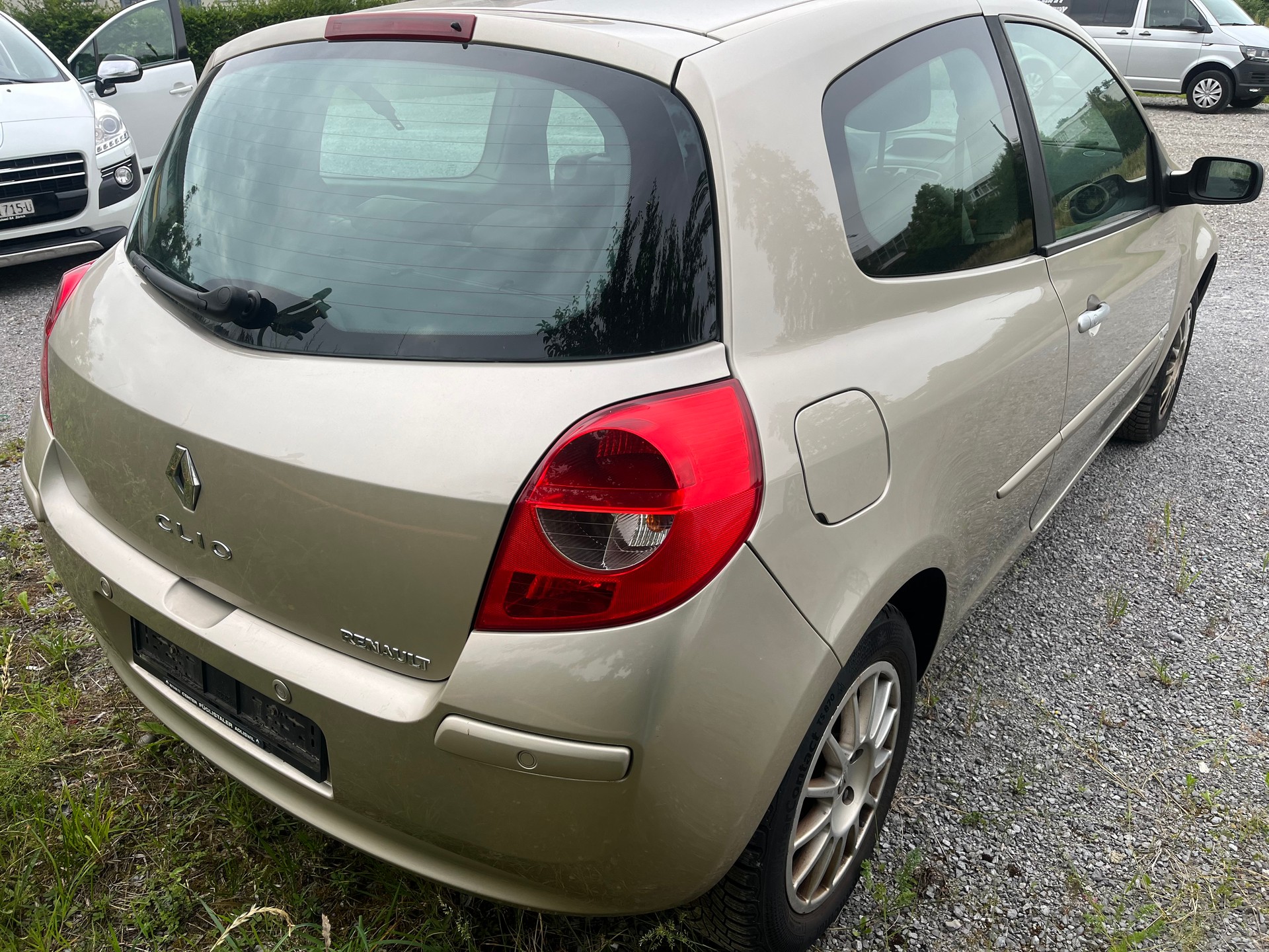 RENAULT Clio 1.6 16V Initiale-image-3