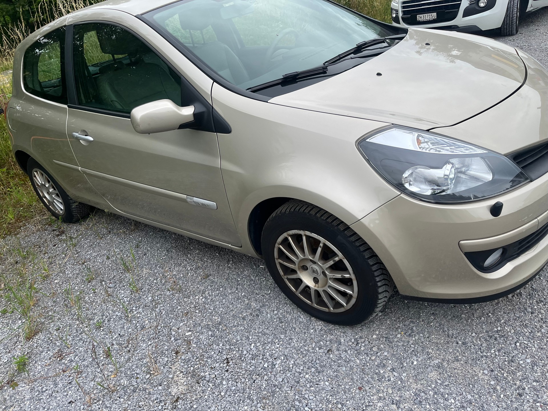 RENAULT Clio 1.6 16V Initiale-image-1