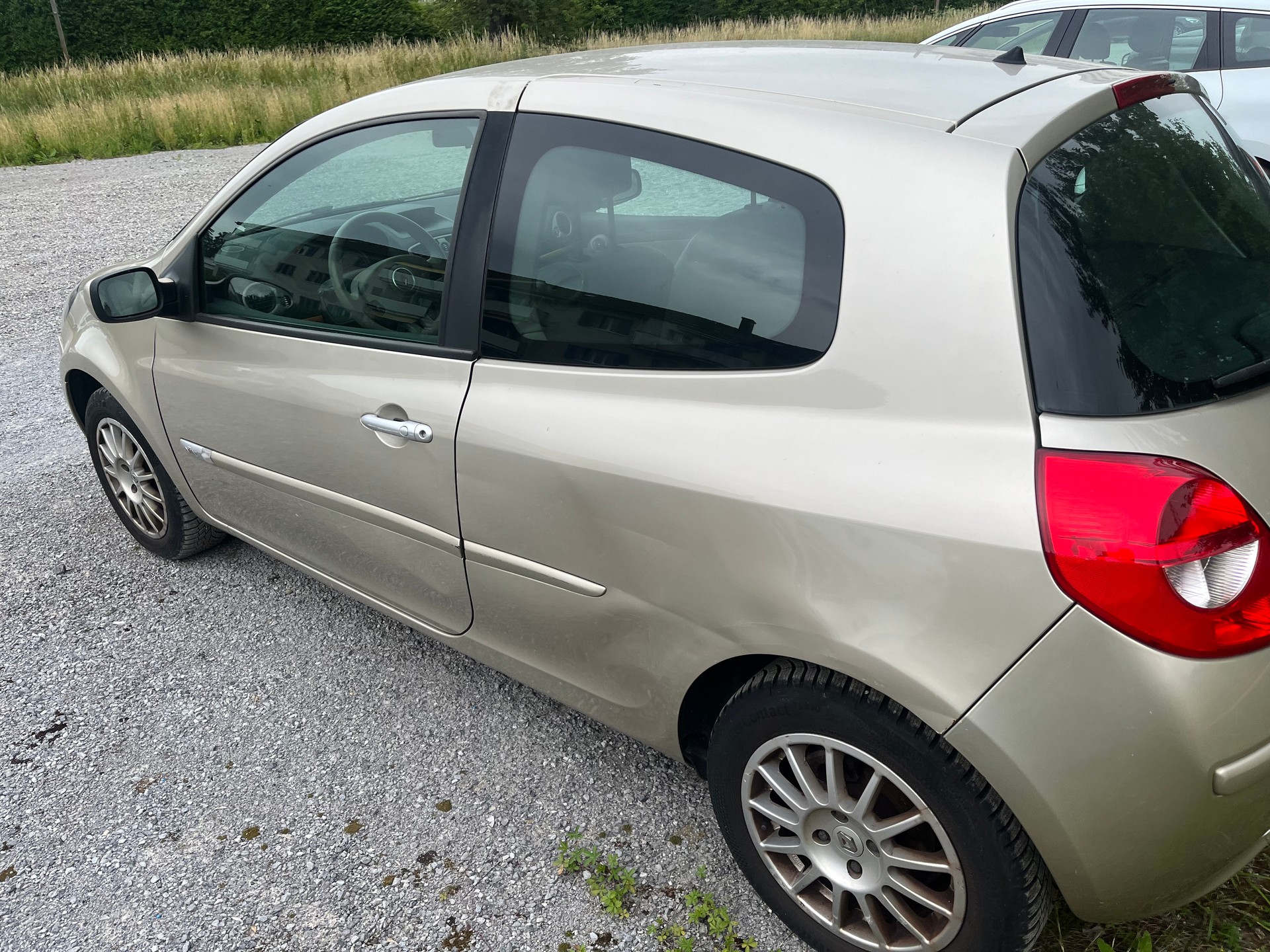 RENAULT Clio 1.6 16V Initiale-image-5