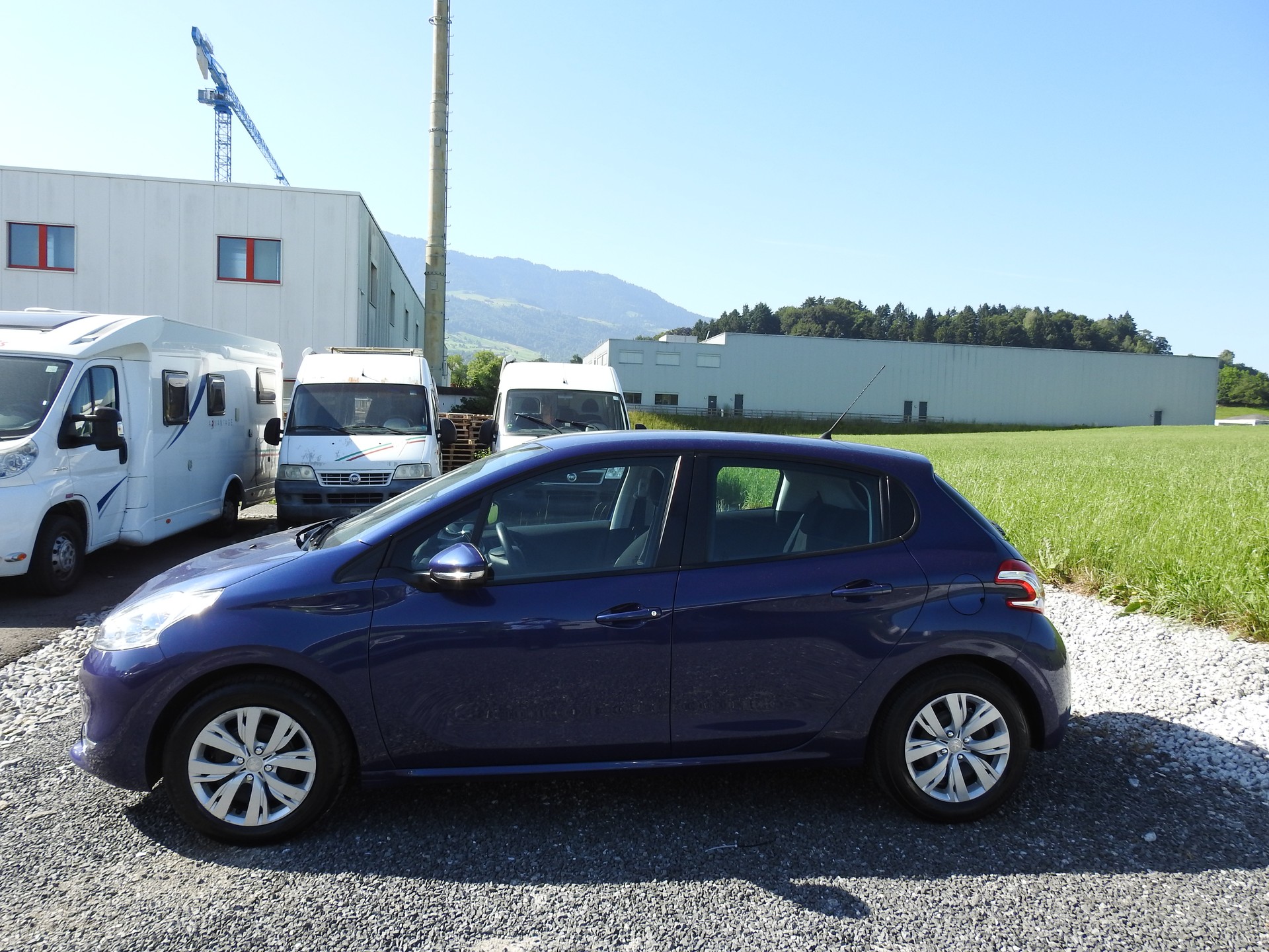 PEUGEOT 208 1.2 VTI Active-image-2