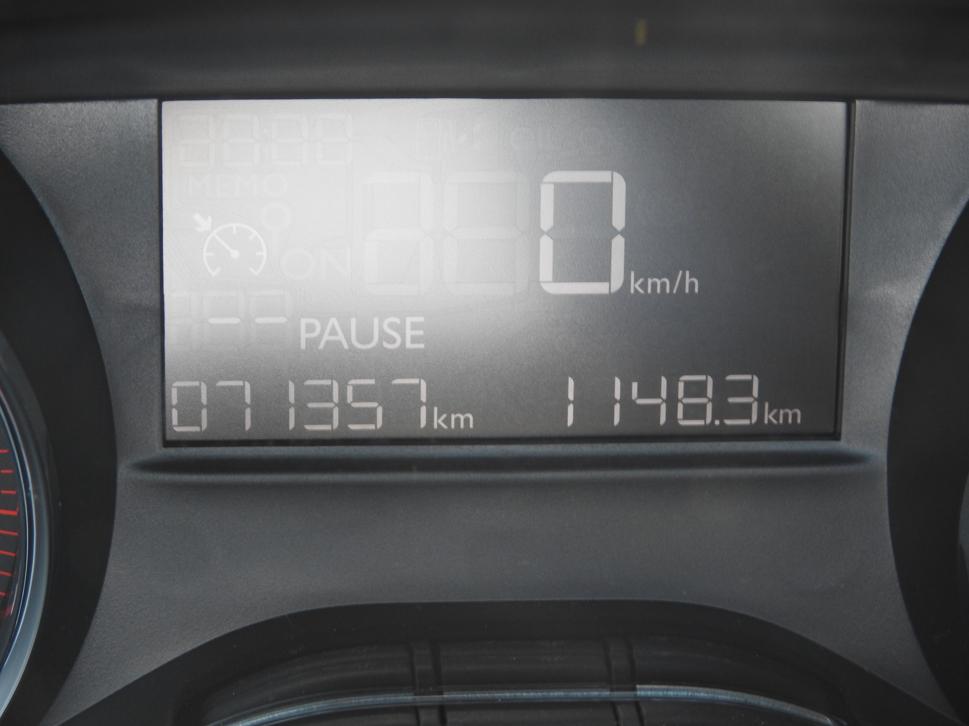 PEUGEOT 208 1.2 VTI Active-image-23