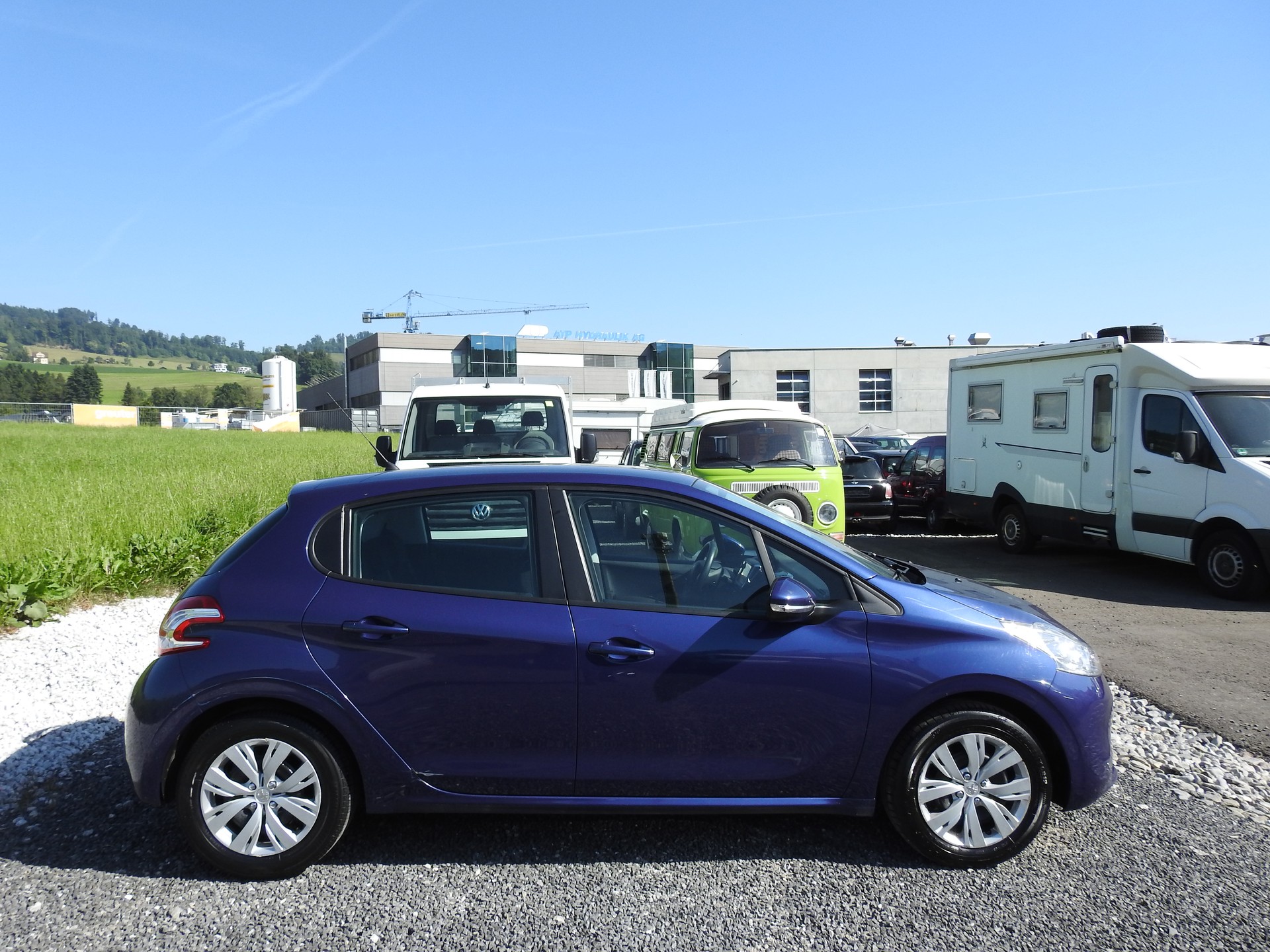 PEUGEOT 208 1.2 VTI Active-image-6