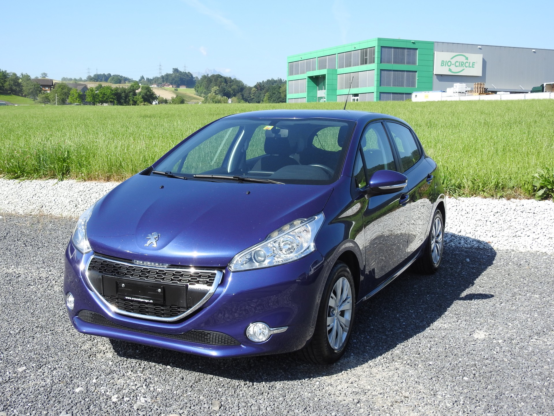 PEUGEOT 208 1.2 VTI Active-image-0
