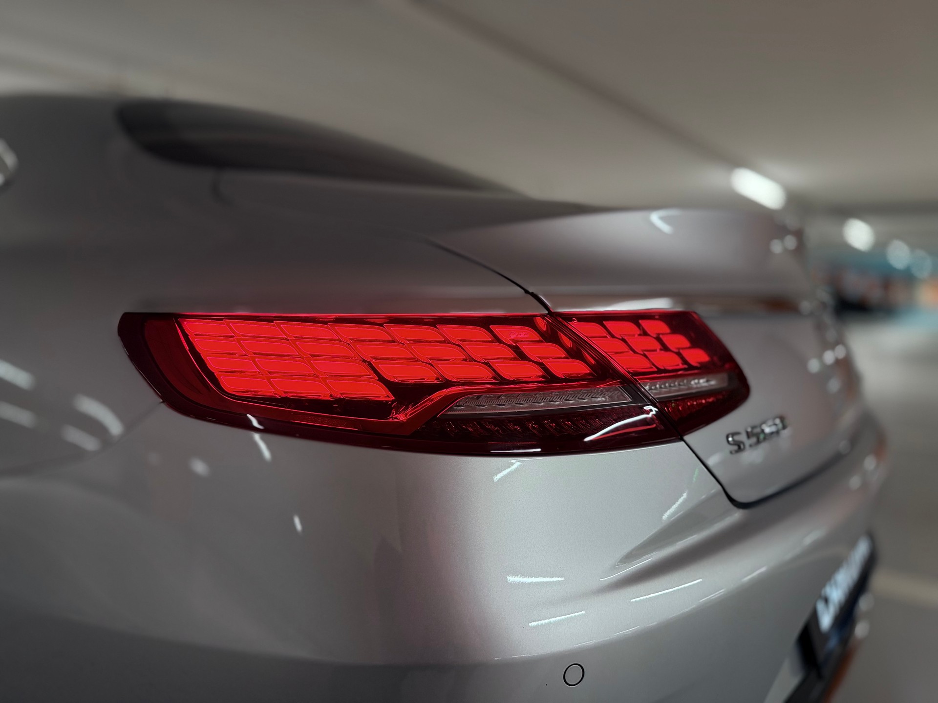 MERCEDES-BENZ S 560 Coupé 4Matic 9G-Tronic-image-9