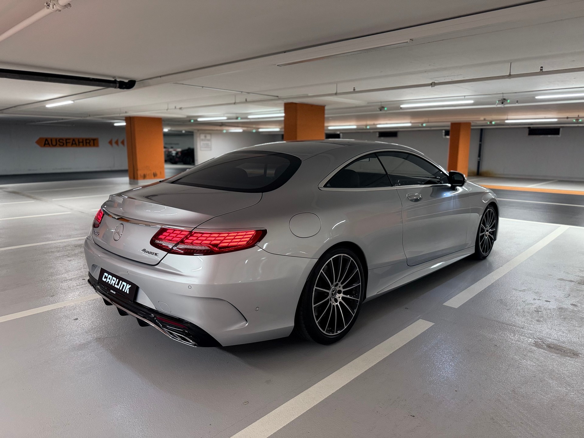 MERCEDES-BENZ S 560 Coupé 4Matic 9G-Tronic-image-4