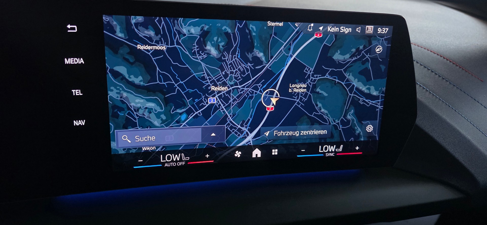 BMW M135 xDrive *Harman/Kardon*Sitzheizung*Rückfahrkamera*CarPlay&AndroidAuto*-image-17