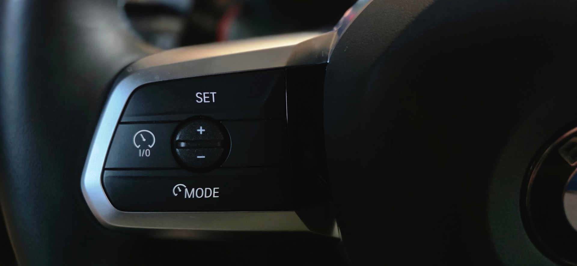 BMW M135 xDrive *Harman/Kardon*Sitzheizung*Rückfahrkamera*CarPlay&AndroidAuto*-image-14
