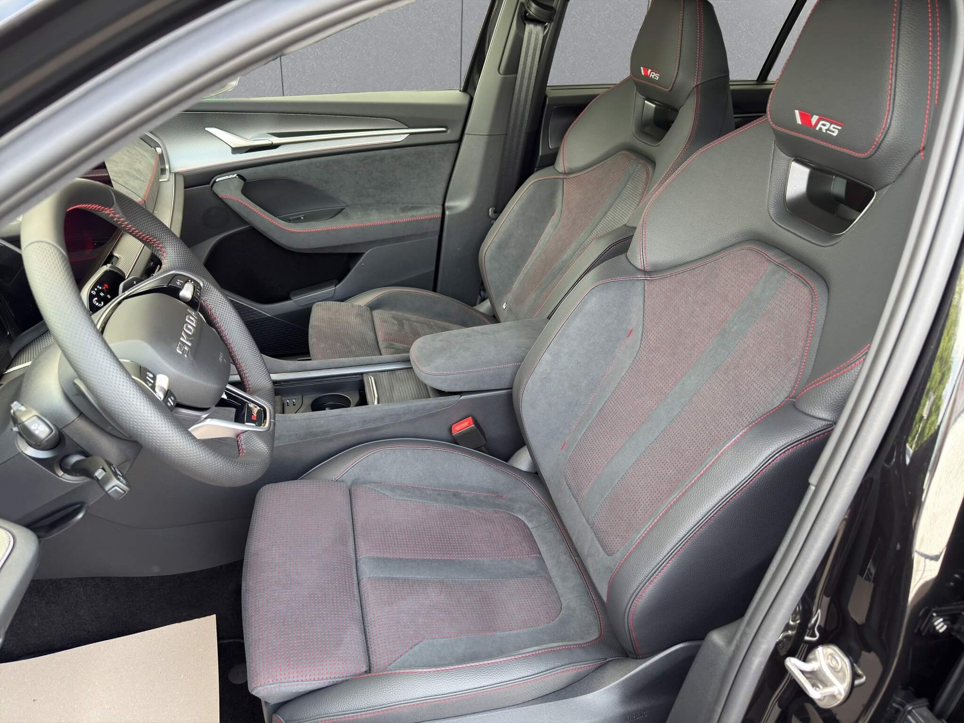 SKODA Kodiaq 2.0 TSI RS 4x4-image-10