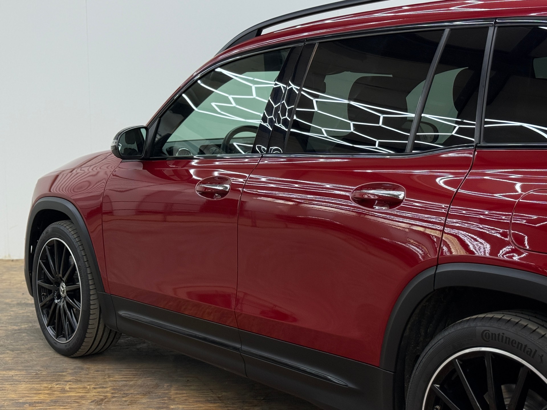 MERCEDES-BENZ GLB 250 4Matic AMG Line 8G-Tronic-image-8
