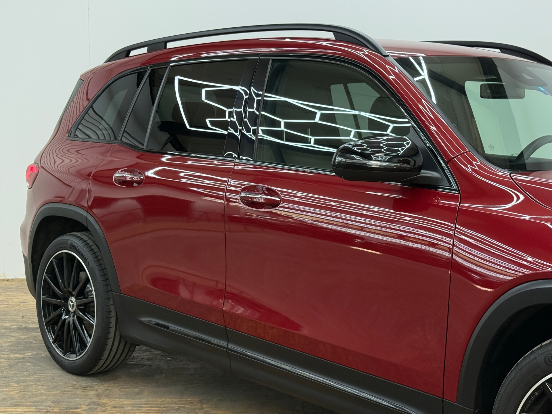 MERCEDES-BENZ GLB 250 4Matic AMG Line 8G-Tronic-image-16