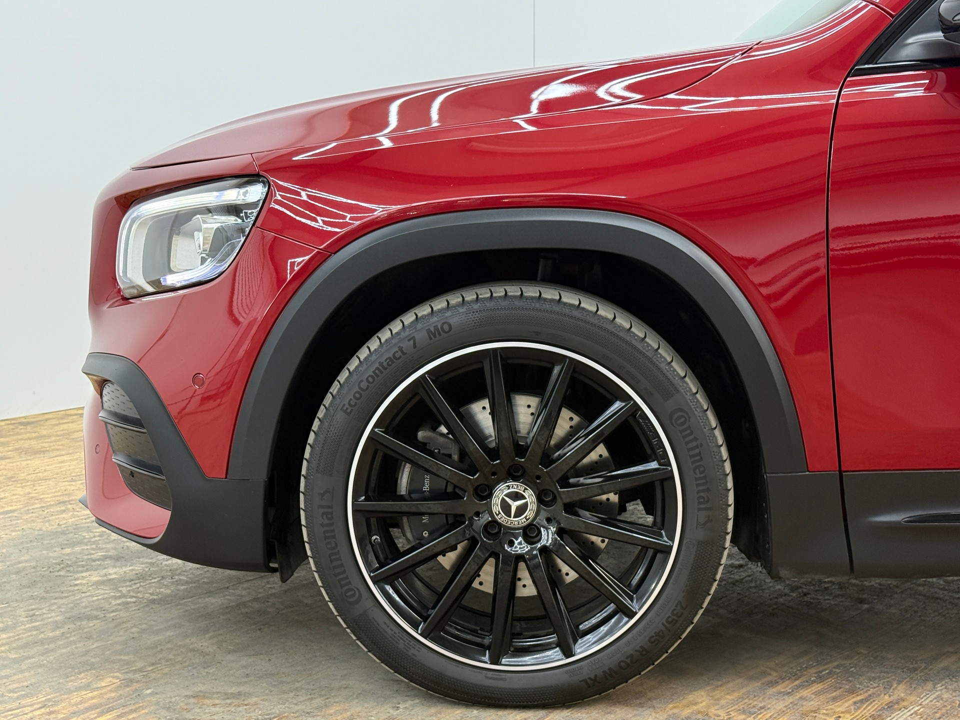 MERCEDES-BENZ GLB 250 4Matic AMG Line 8G-Tronic-image-5