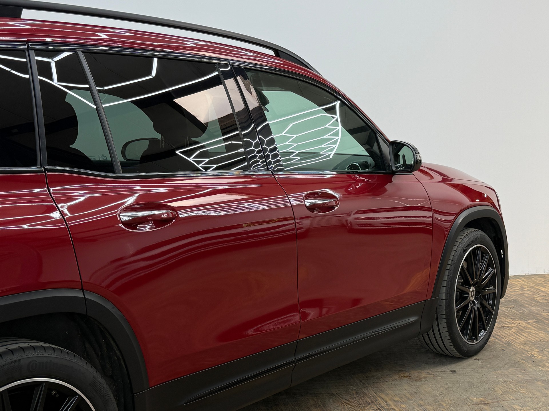 MERCEDES-BENZ GLB 250 4Matic AMG Line 8G-Tronic-image-14