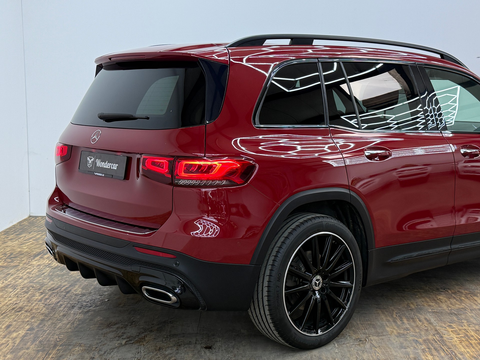 MERCEDES-BENZ GLB 250 4Matic AMG Line 8G-Tronic-image-13