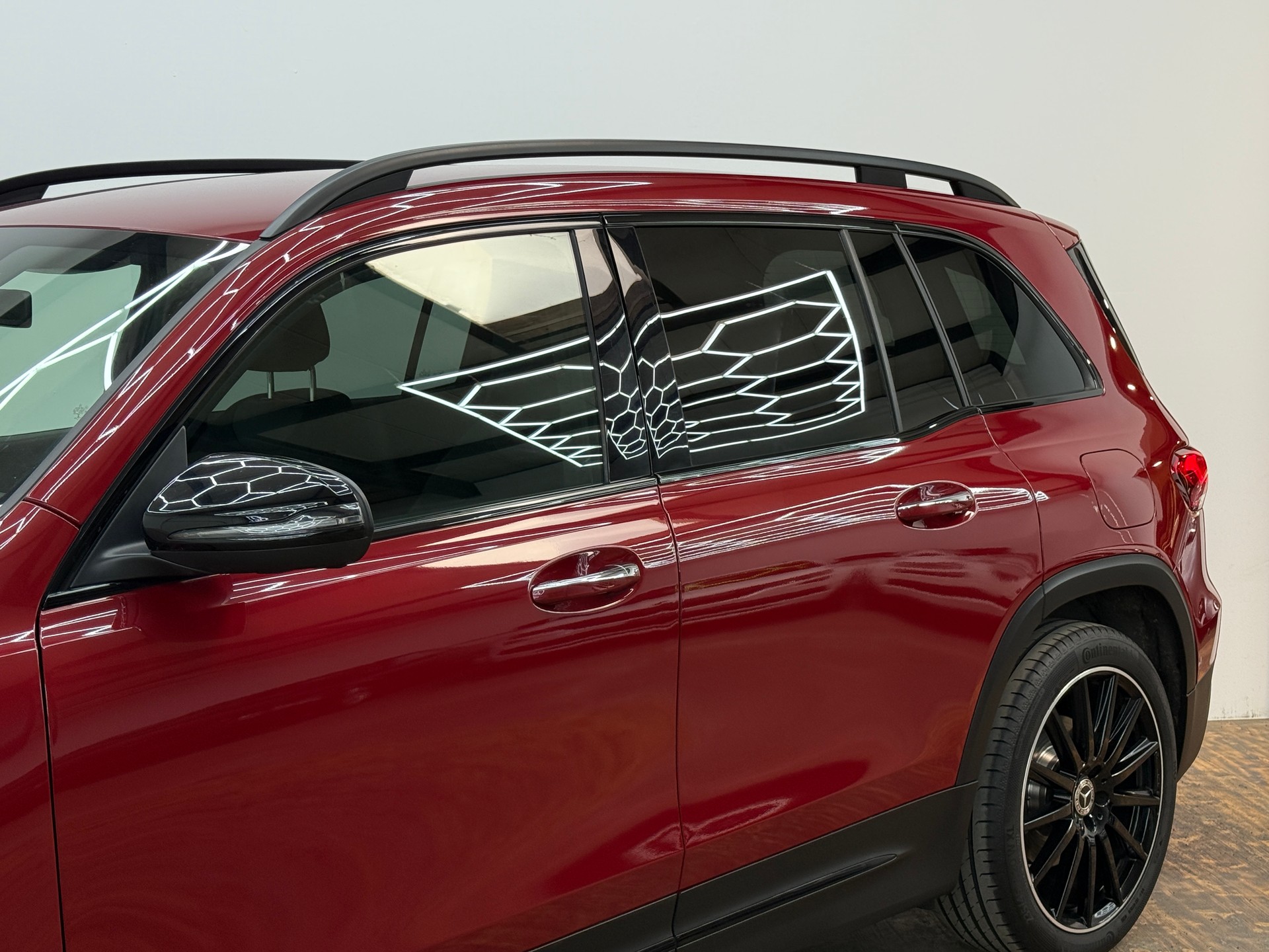 MERCEDES-BENZ GLB 250 4Matic AMG Line 8G-Tronic-image-6