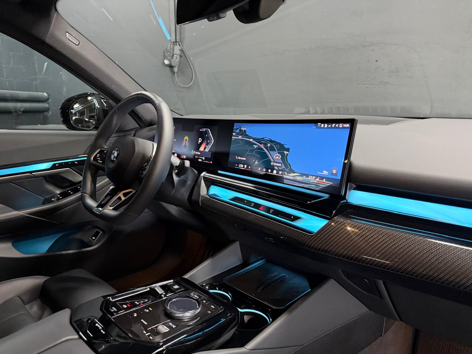 BMW 520i 48V M-Sport Limited Black&Silver Performance Steptronic-image-9