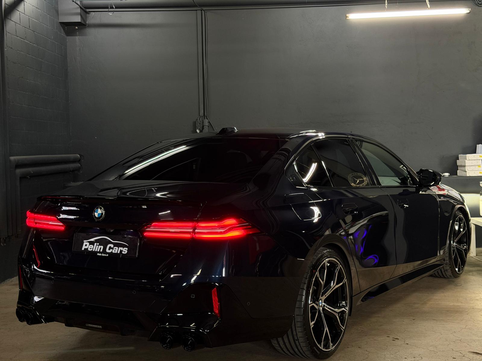 BMW 520i 48V M-Sport Limited Black&Silver Performance Steptronic-image-5