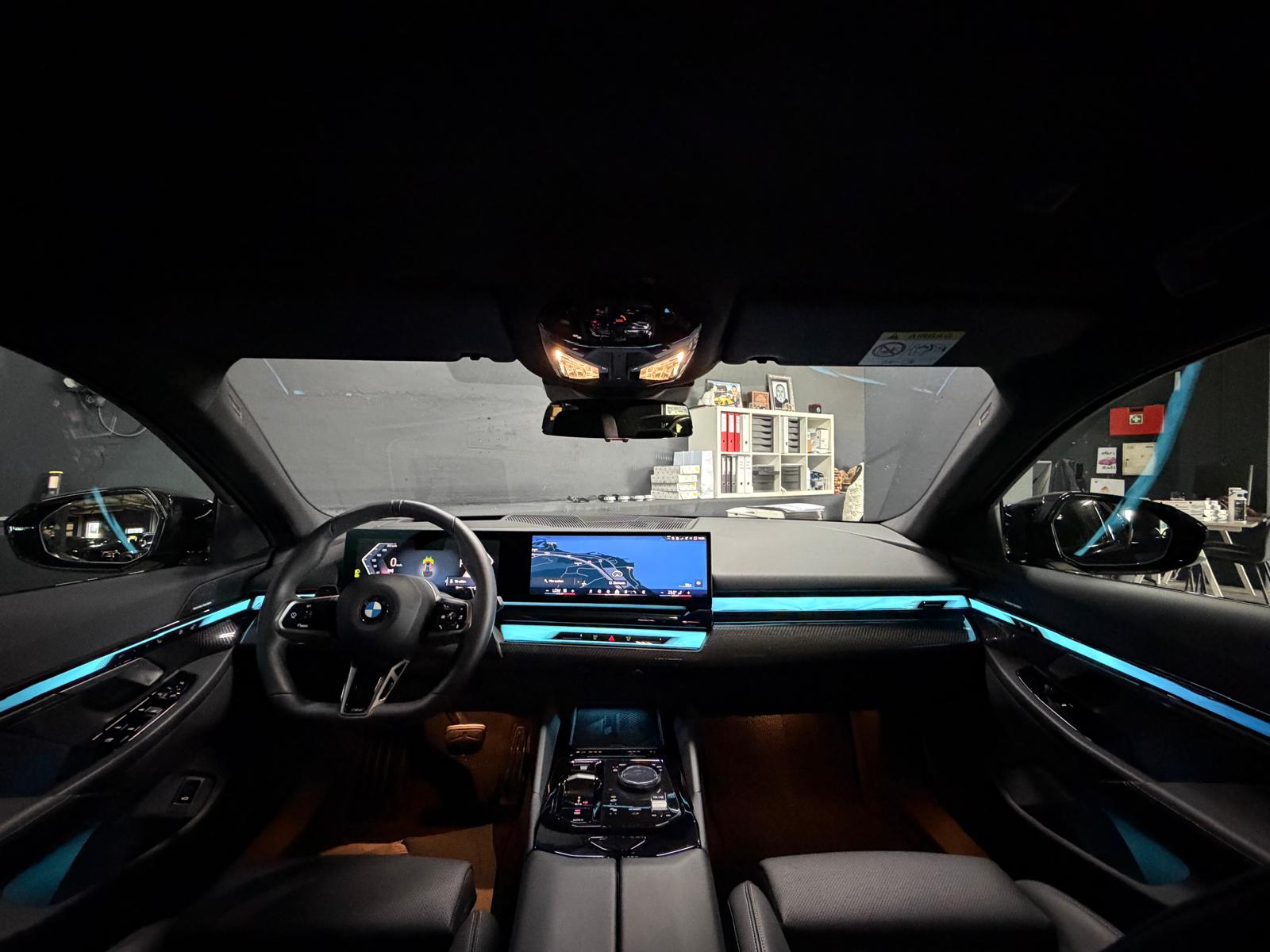 BMW 520i 48V M-Sport Limited Black&Silver Performance Steptronic-image-15