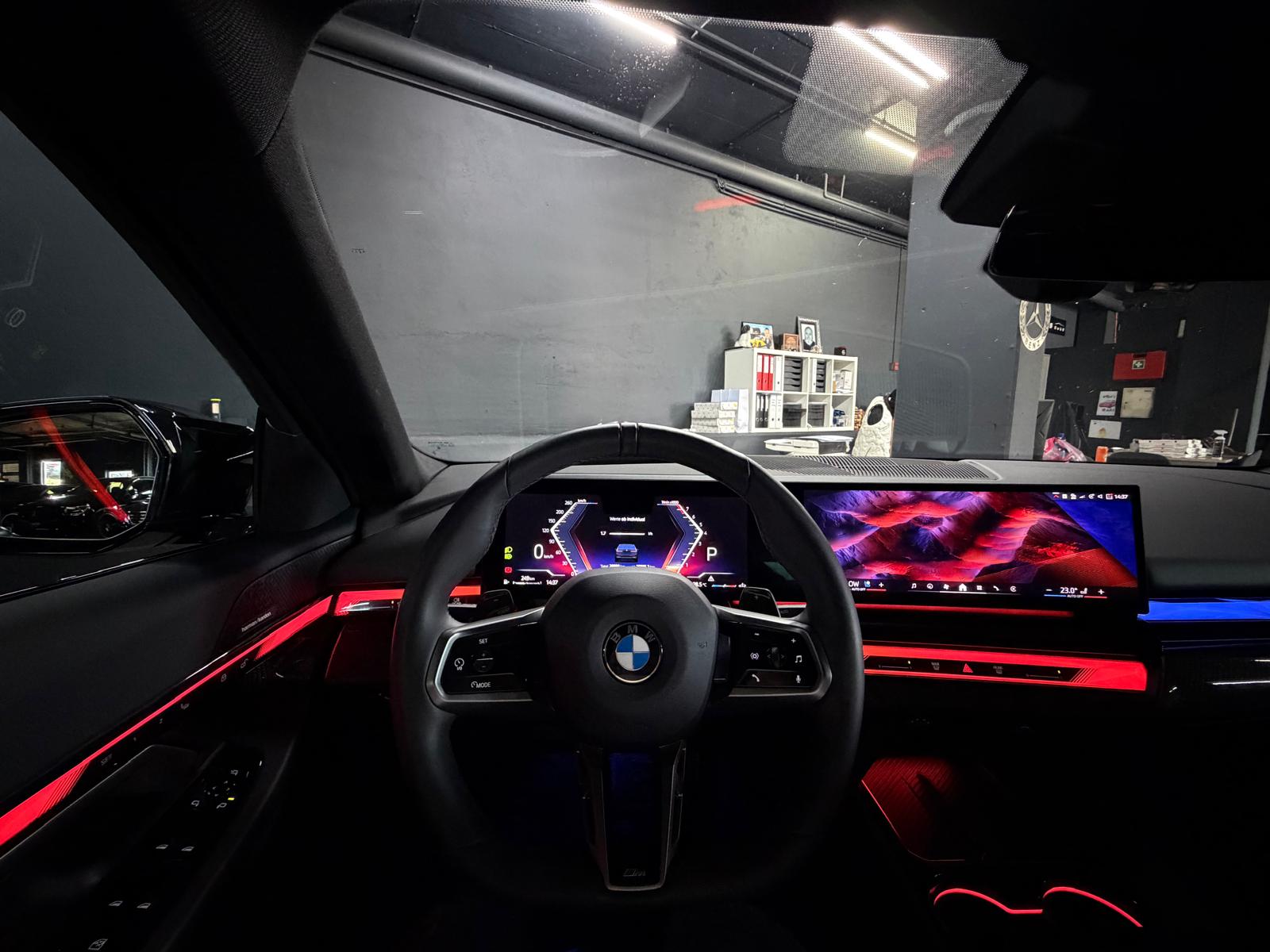 BMW 520i 48V M-Sport Limited Black&Silver Performance Steptronic-image-11
