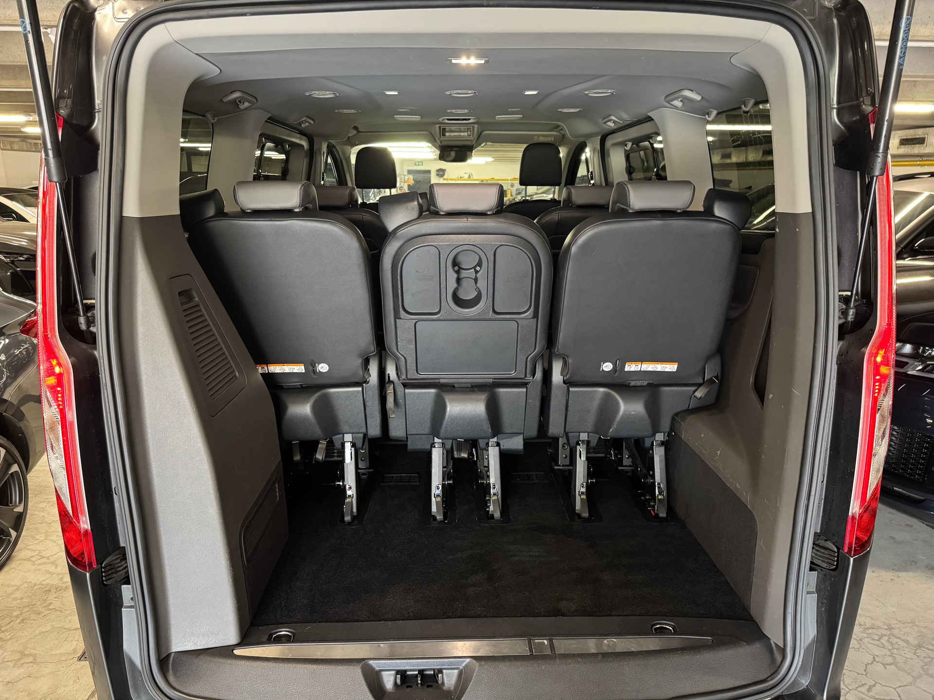 FORD Tourneo Custom 320 L1H1 Titanium X A-image-13