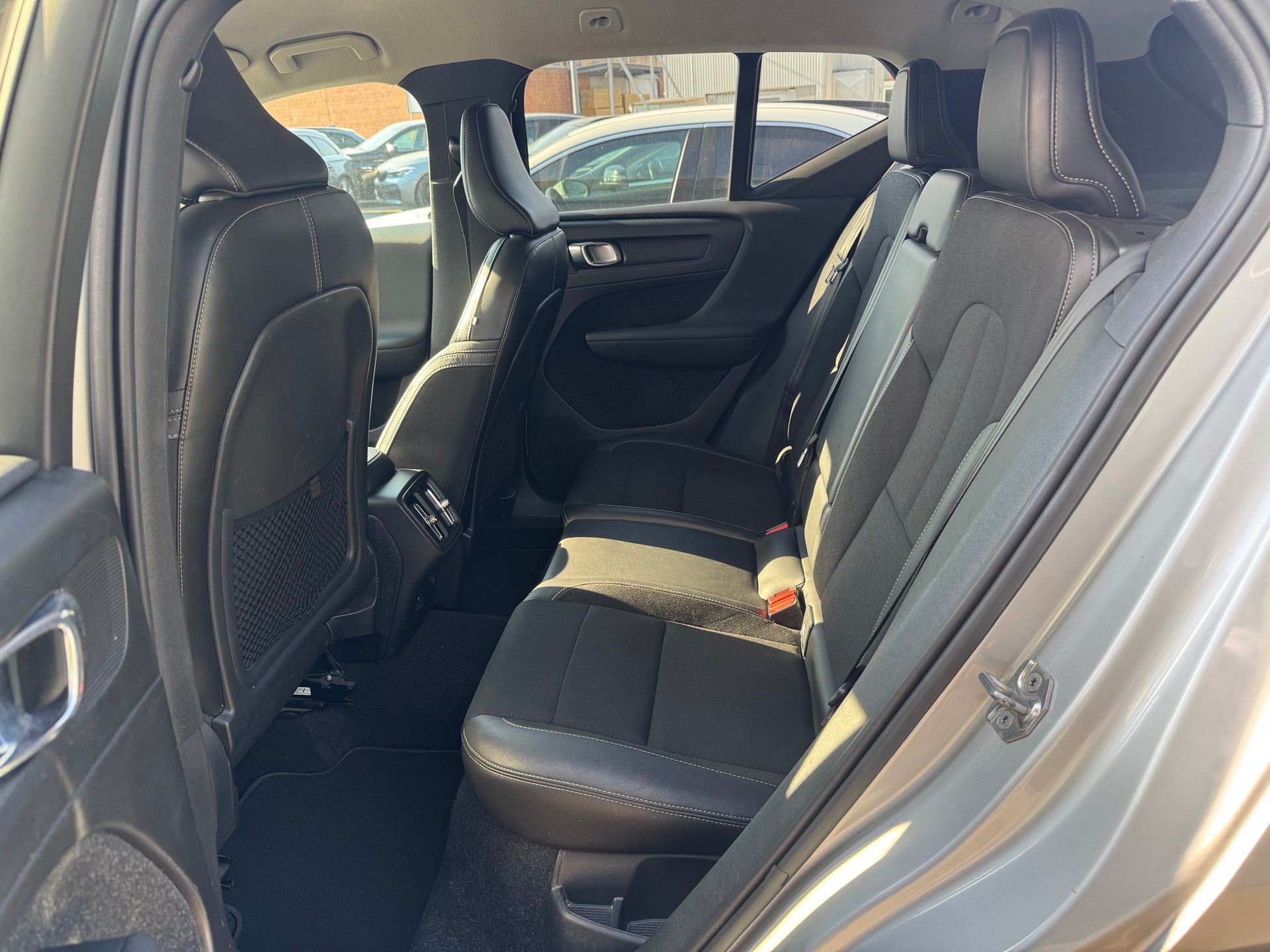 VOLVO XC40 T4 AWD Geartronic-image-11