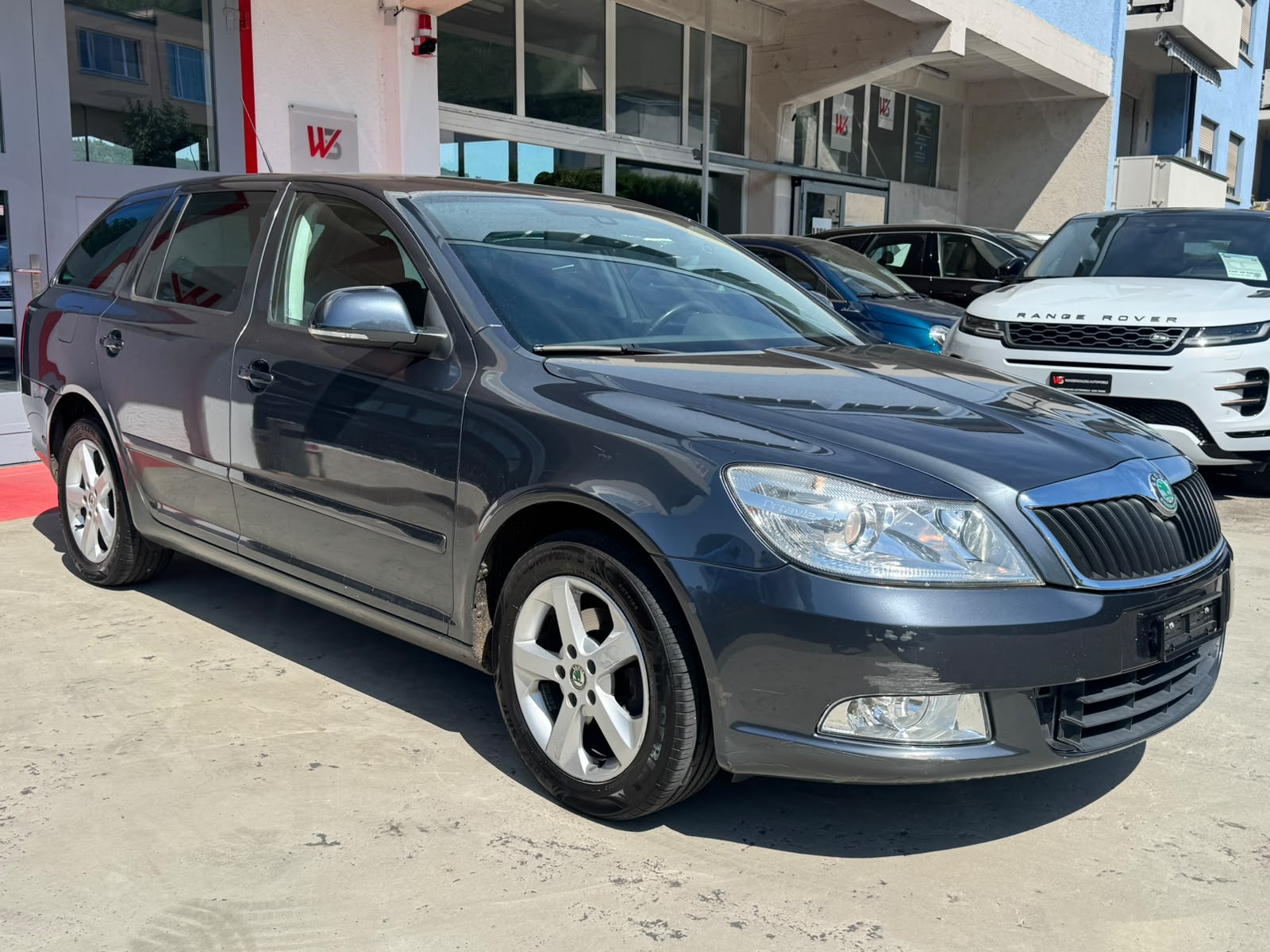 SKODA Octavia Combi 1.6 TDI Adventure 4x4-image-1