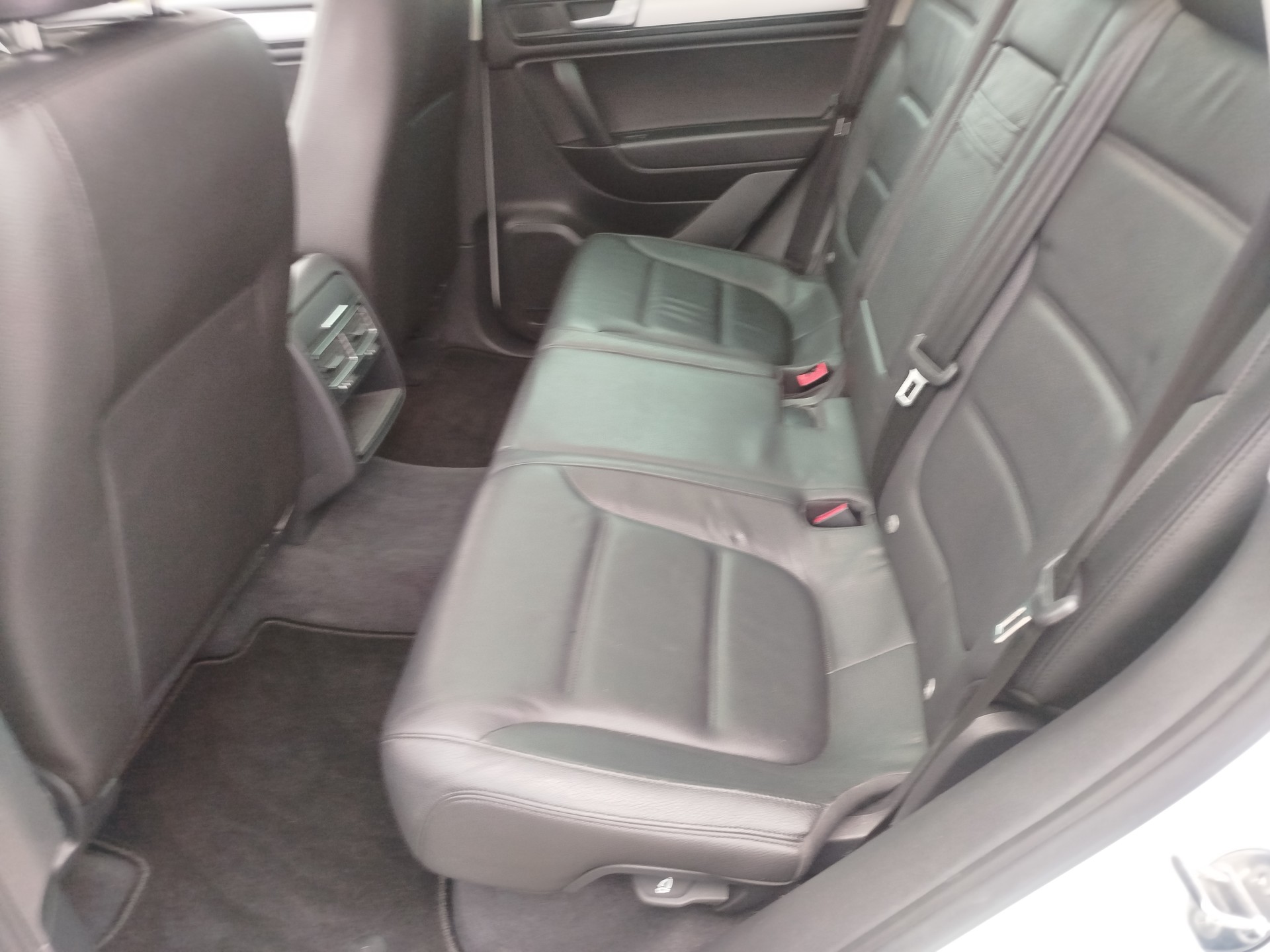 VW R-image-9