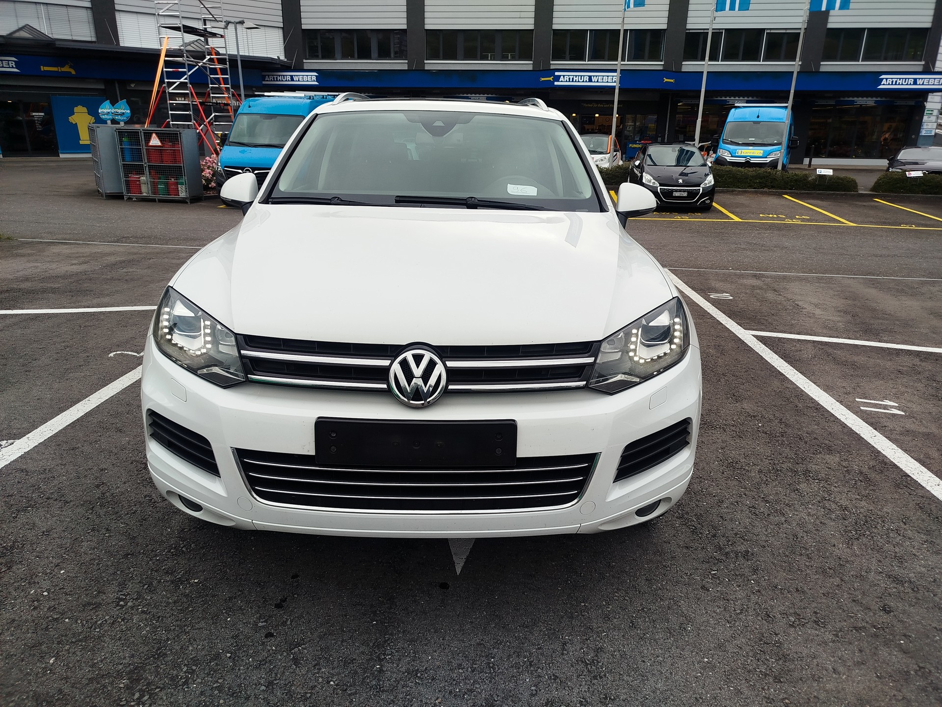 VW R-image-0