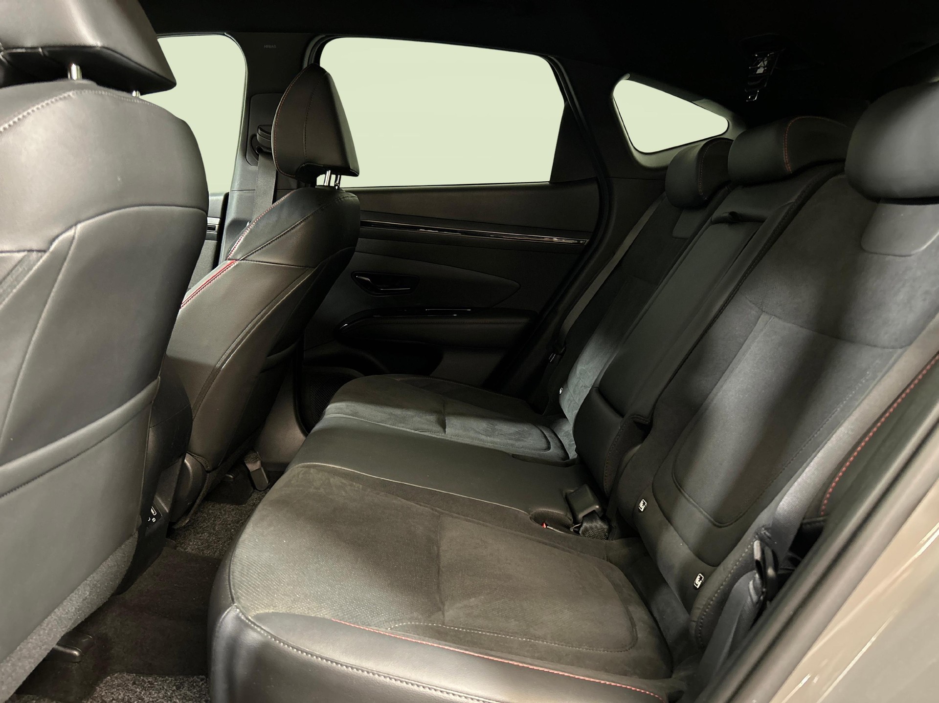 HYUNDAI Tucson 1.6 T-GDi HEV N-Line 4WD-image-3