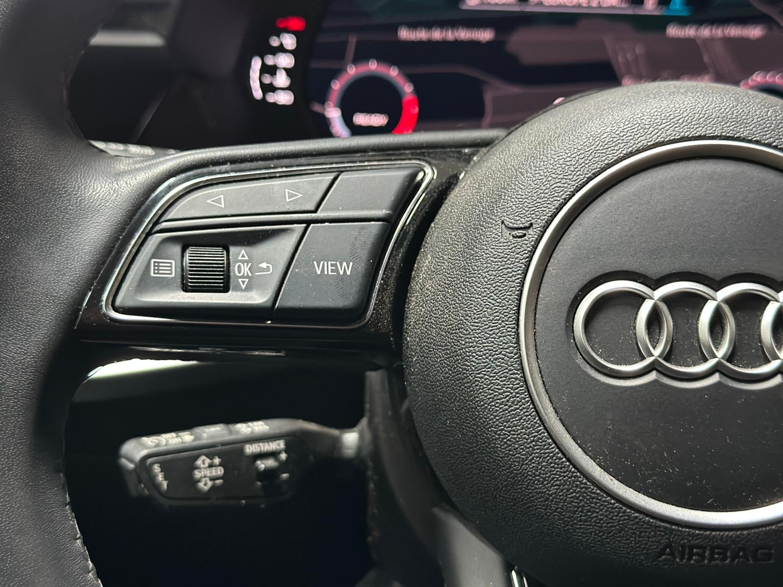 AUDI A3 Sportback 35 TFSI S line-image-11