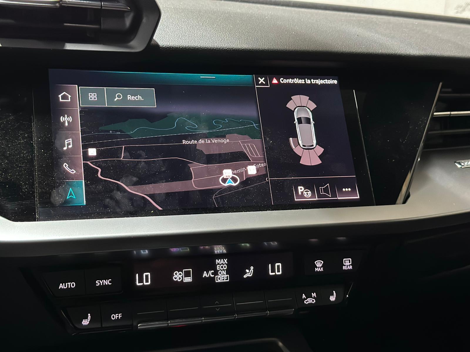 AUDI A3 Sportback 35 TFSI S line-image-12