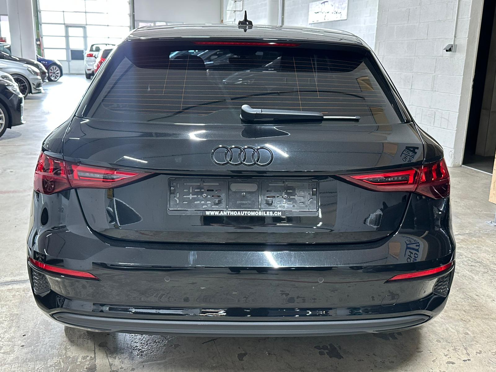 AUDI A3 Sportback 35 TFSI S line-image-5