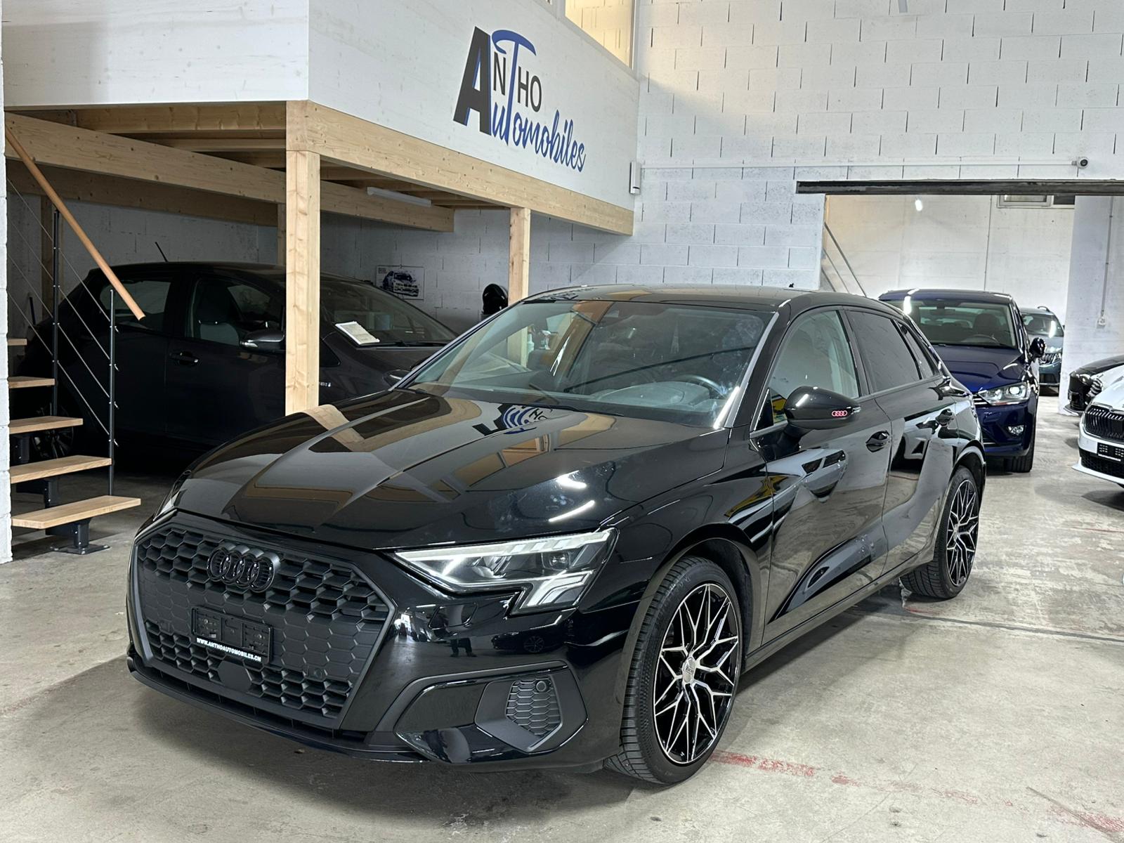 AUDI A3 Sportback 35 TFSI S line-image-0