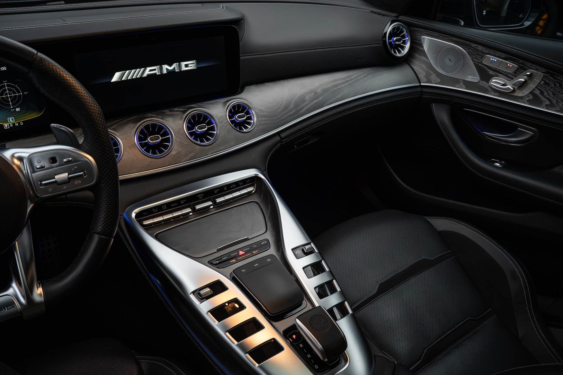 MERCEDES-BENZ AMG GT 4 63 S 4Matic+ Speedshift MCT-image-8