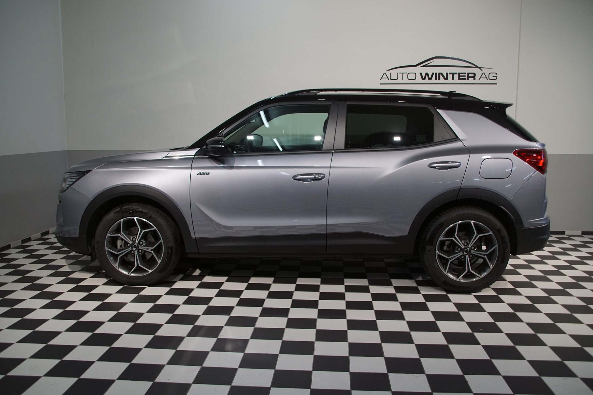 KGM-SsangYong Korando 1.5 T GDI Blackline SWISS 4WD Automat-image-8