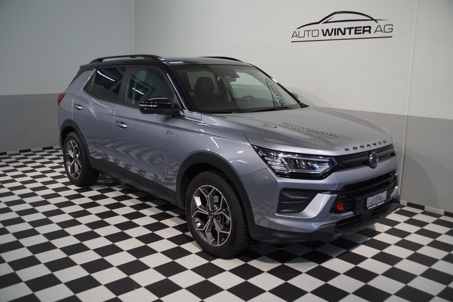 KGM-SsangYong Korando 1.5 T GDI Blackline SWISS 4WD Automat-image-1