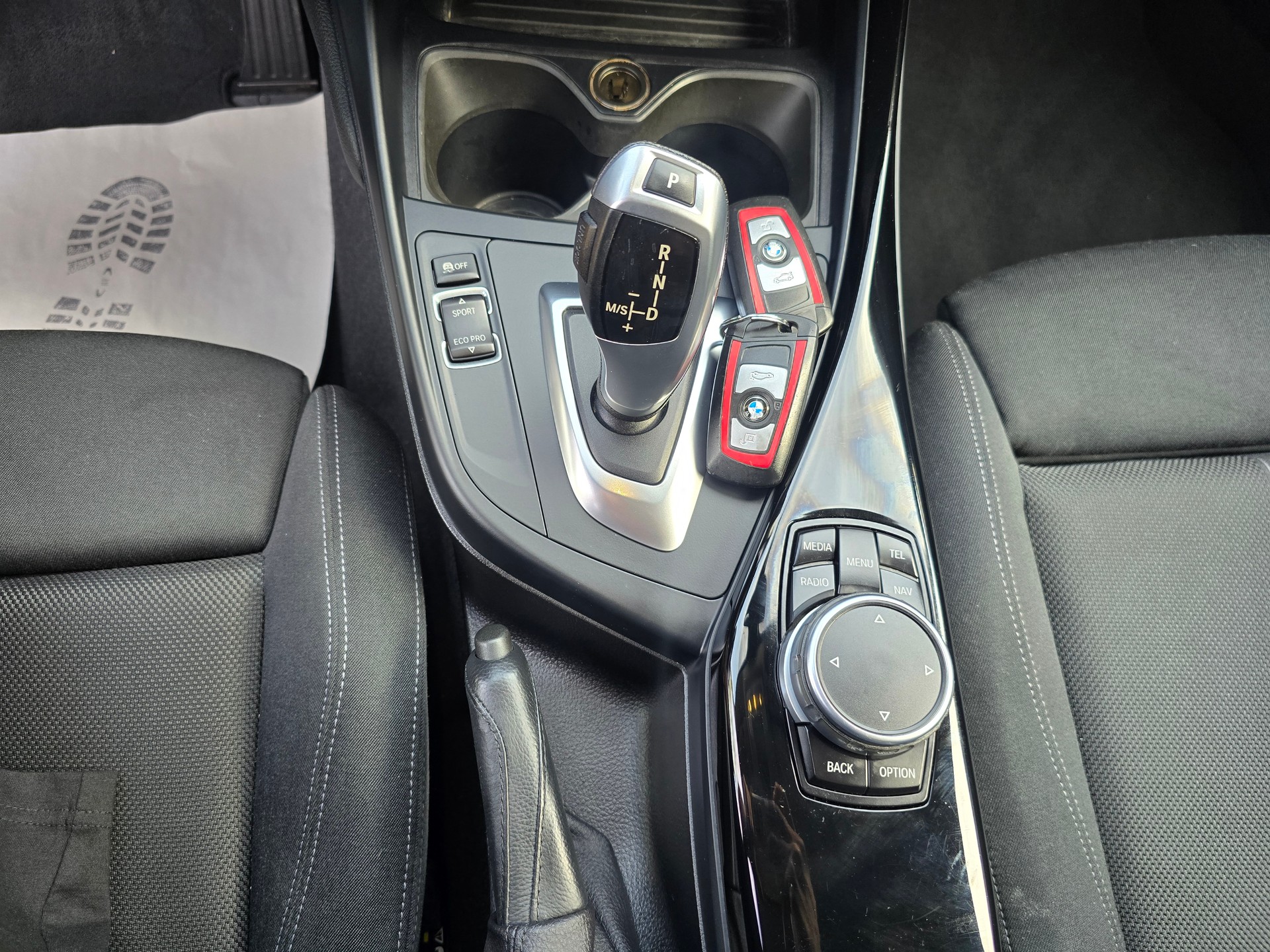 BMW 118i Urban Line Steptronic-image-19