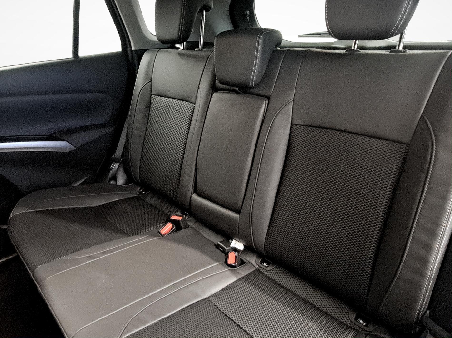 SUZUKI S-Cross 1.4 T Compact Top Hybrid 4x4-image-11
